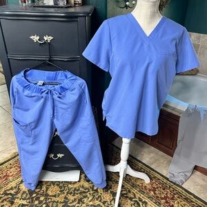 Light Ceil Blue Mandala Women's Scrub Set M